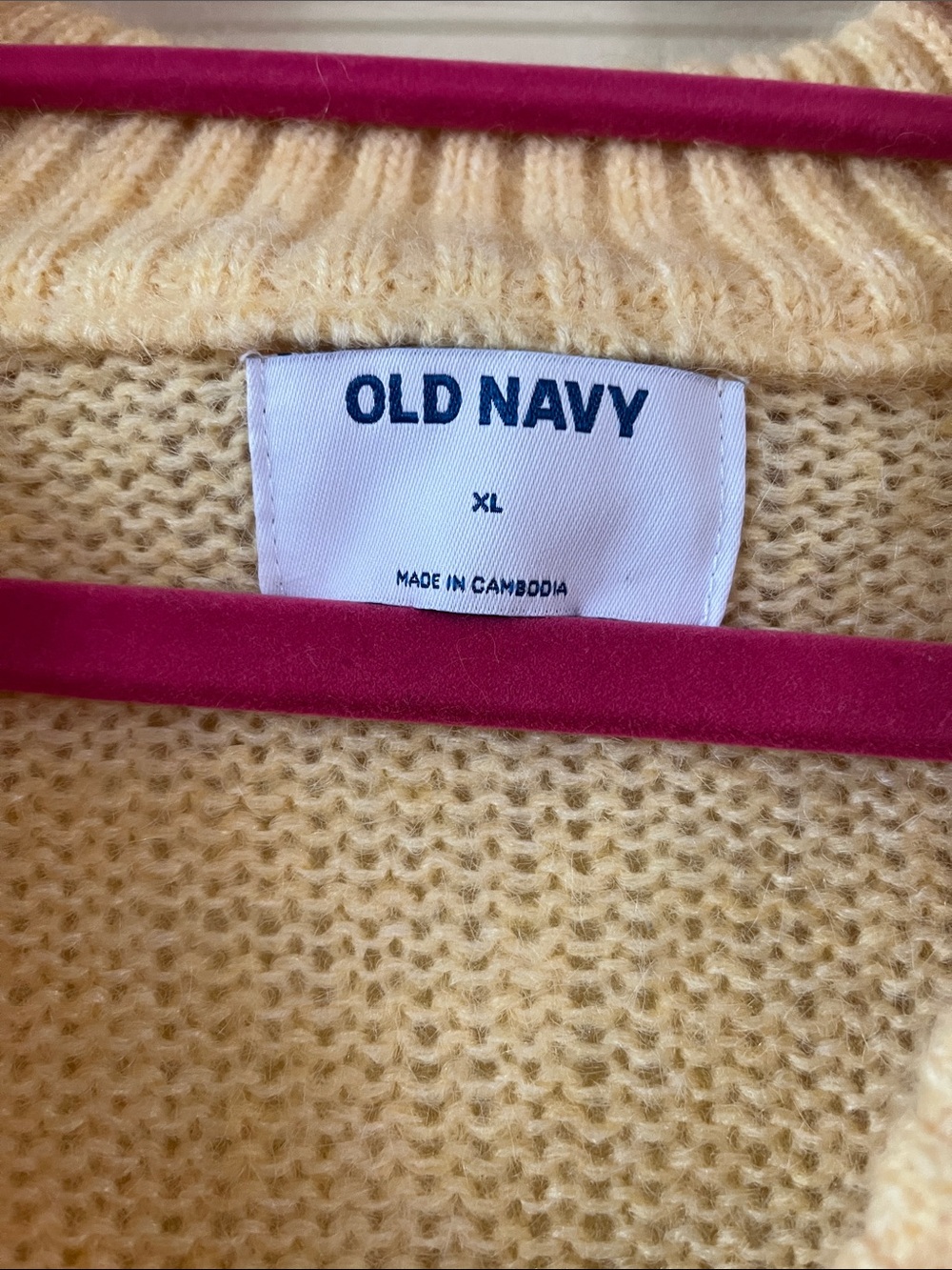 Old Navy Women's Pale Yellow super soft V-Neck Sweater - Picture 2 of 6